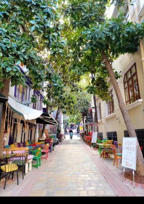 Appartement 3+1 , Historical Elevator, Warm House Next To Sea à İzmir Extérieur photo