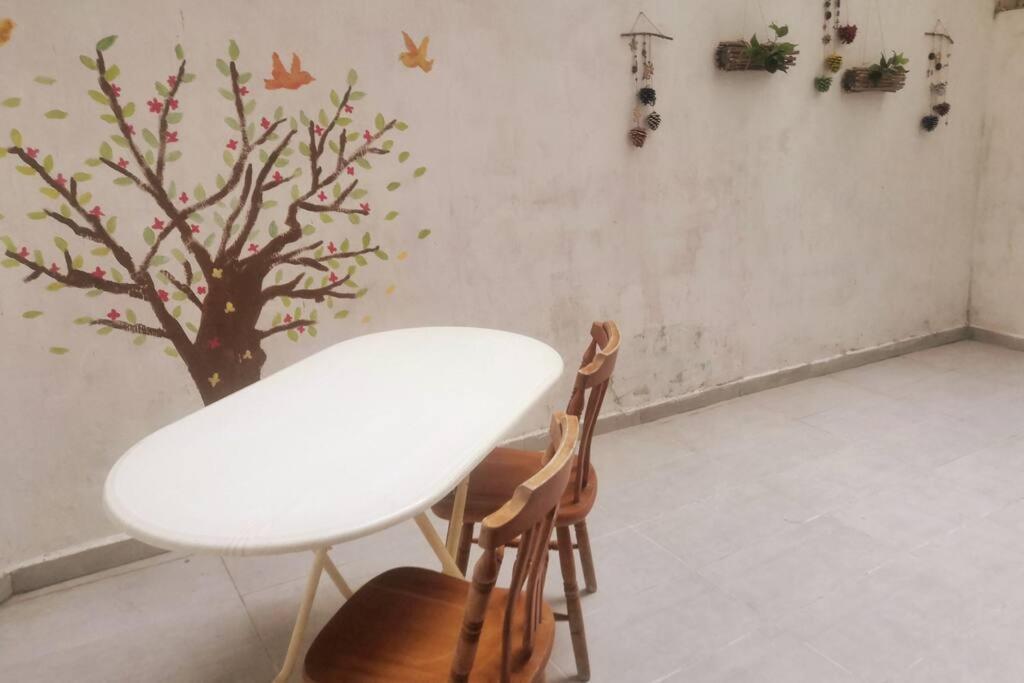 Appartement 3+1 , Historical Elevator, Warm House Next To Sea à İzmir Extérieur photo